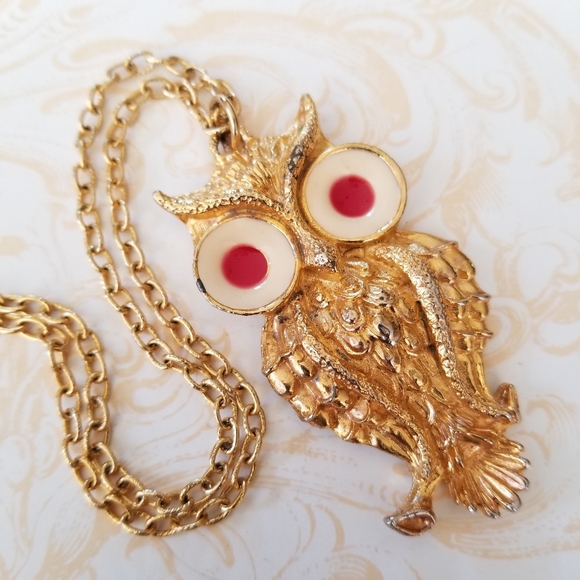 Vintage Mid Century 1960s Enamel Goldtone Owl Pendant Necklace - Picture 15 of 16
